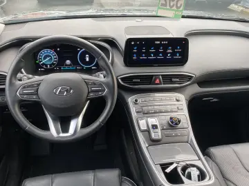 HYUNDAI Santa Fe Plug In Hybrid 4WD 7 Sitze Leder Krell
