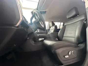 HYUNDAI SANTA FE INTRO HEV 215PS 4WD Navi Nappa Leder!