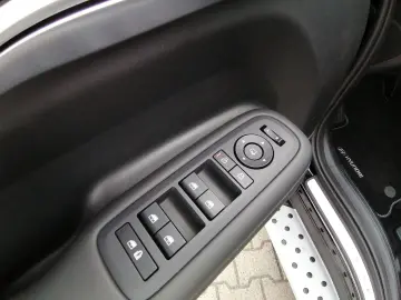 HYUNDAI SANTA FE HEV SIGNATURE TRITTBRETTER KAMERA LED K