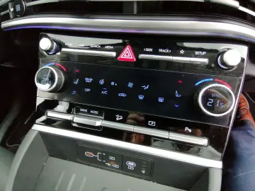 HYUNDAI SANTA FE HEV SIGNATURE TRITTBRETTER KAMERA LED K