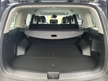 HYUNDAI Santa Fe HEV MY25 1.6 T-GDI Aut. 4WD INTRO  LED