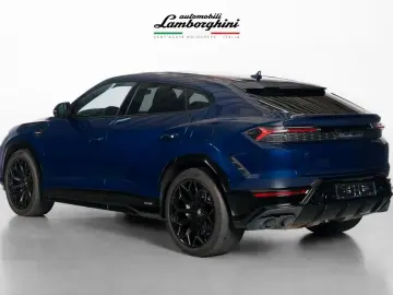 LAMBORGHINI Urus SE Blu Okeanos  Night VIsion