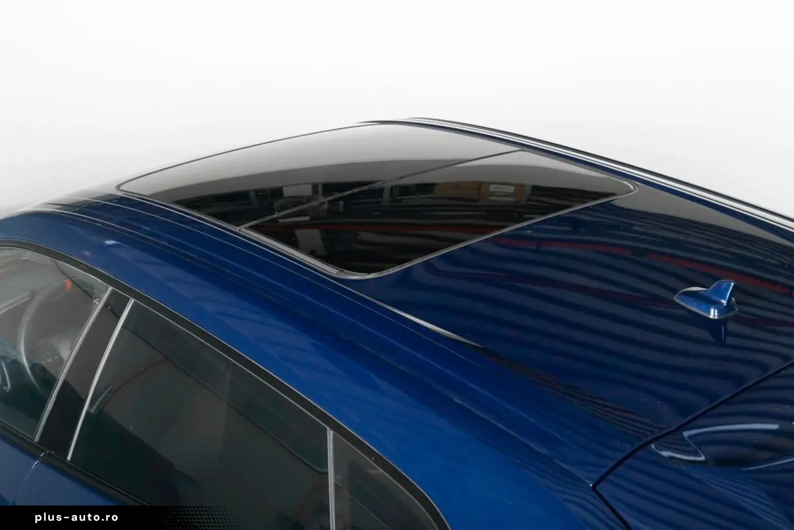 LAMBORGHINI Urus SE Blu Okeanos  Night VIsion