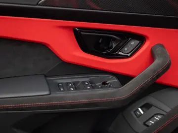LAMBORGHINI Urus S   Akrapovic   Carbon Interior   PPF