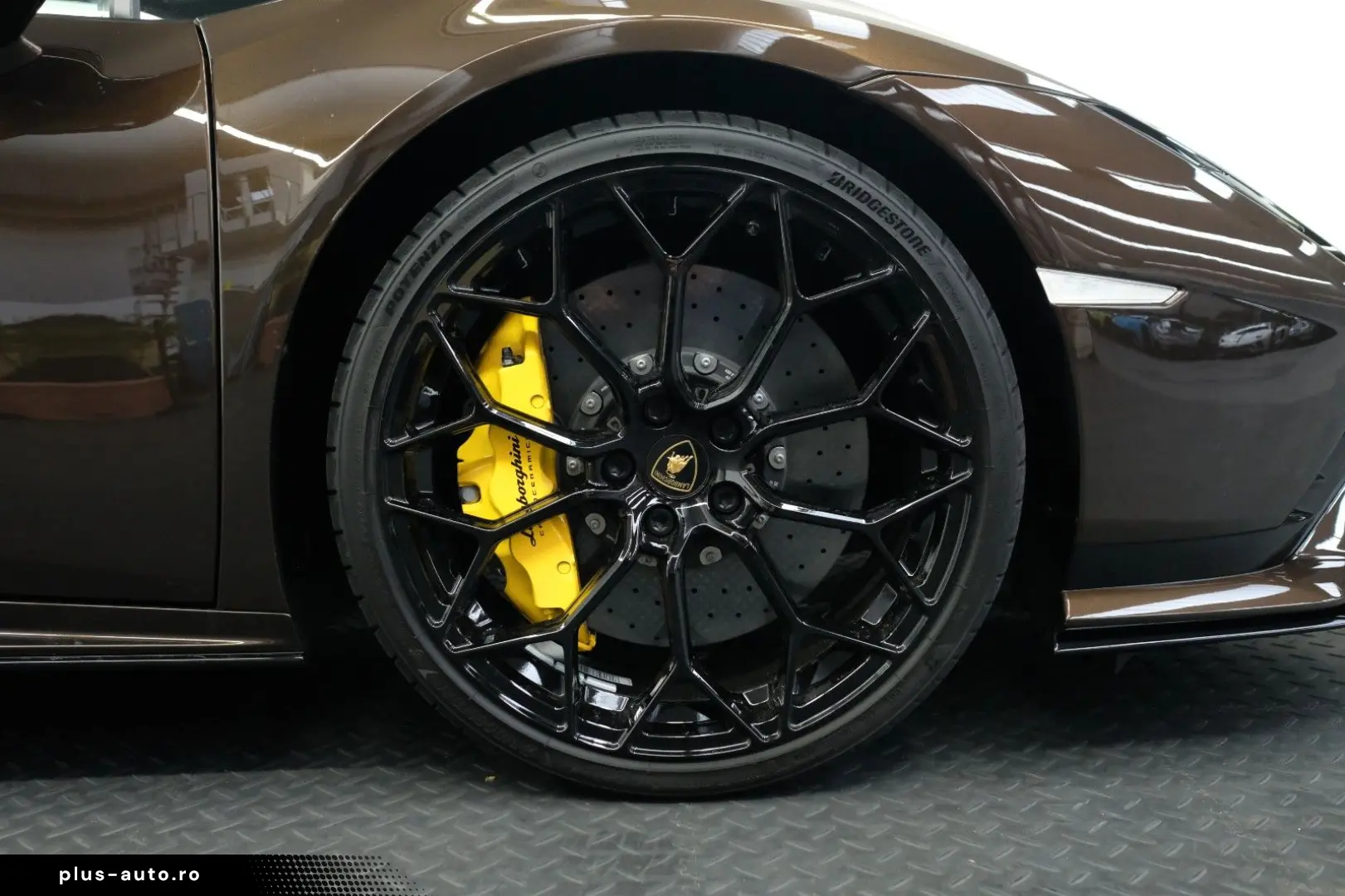 LAMBORGHINI Huracan Tecnica AdPersonam CARBON LIFT SENSONUM