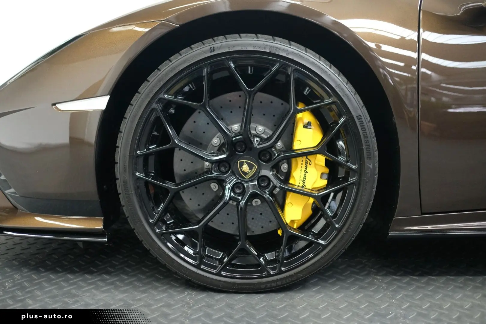 LAMBORGHINI Huracan Tecnica AdPersonam CARBON LIFT SENSONUM