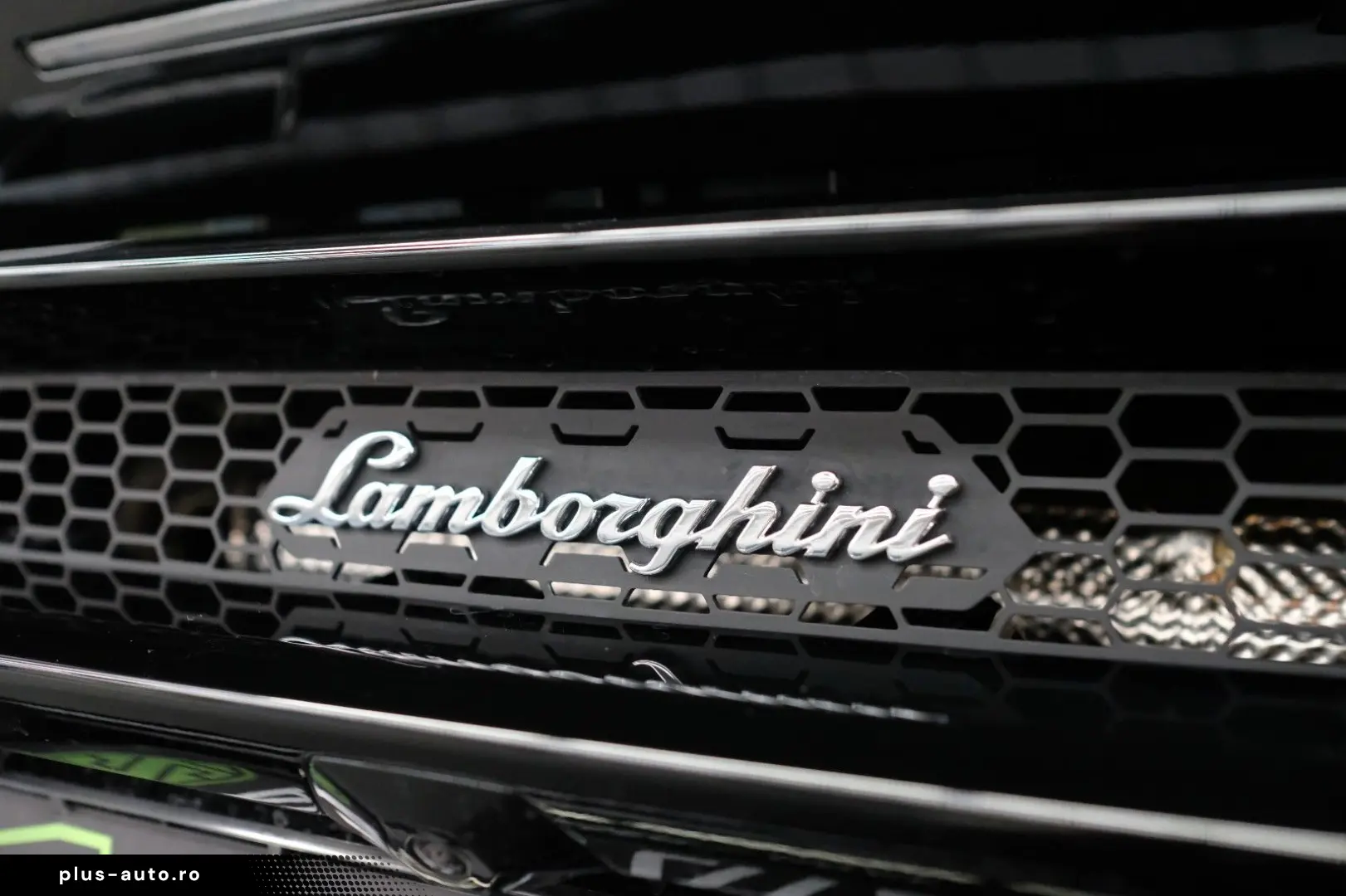 LAMBORGHINI Huracan Tecnica AdPersonam CARBON LIFT SENSONUM