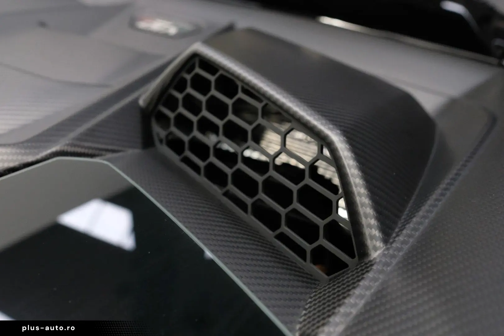 LAMBORGHINI Huracan Tecnica AdPersonam CARBON LIFT SENSONUM