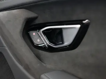 LAMBORGHINI Huracan Tecnica AdPersonam CARBON LIFT SENSONUM