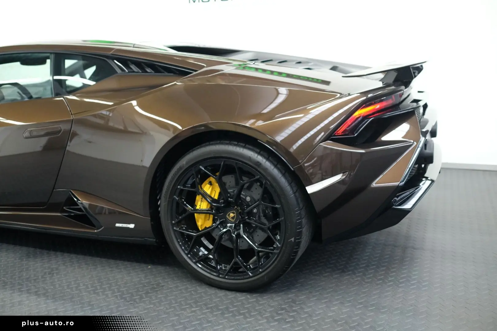 LAMBORGHINI Huracan Tecnica AdPersonam CARBON LIFT SENSONUM