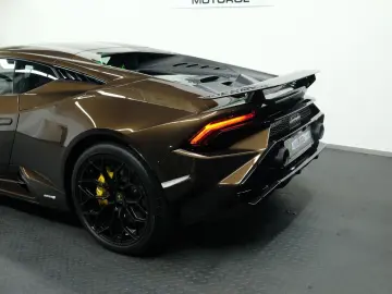 LAMBORGHINI Huracan Tecnica AdPersonam CARBON LIFT SENSONUM