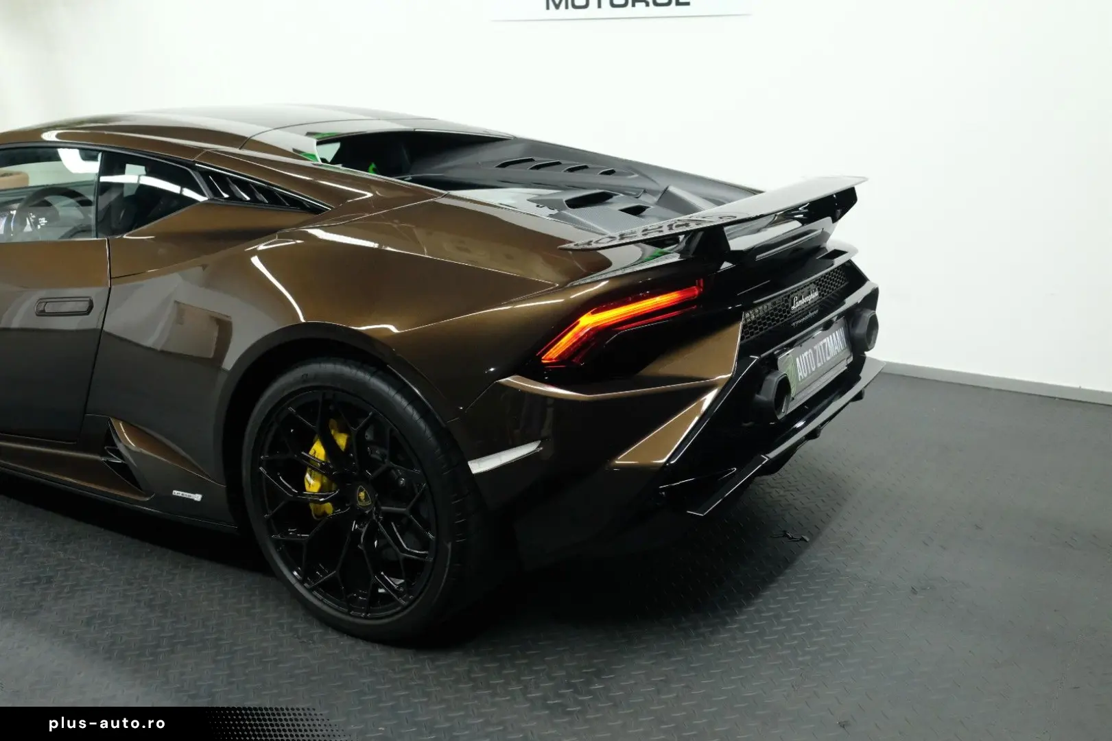 LAMBORGHINI Huracan Tecnica AdPersonam CARBON LIFT SENSONUM