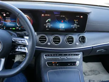 MERCEDES-BENZ E 300 AMG Sport Night Distr HUD LED Avantgarde