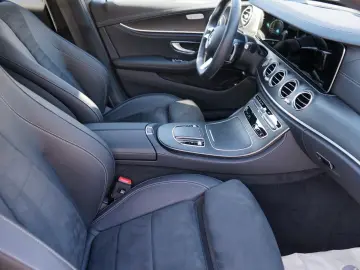 MERCEDES-BENZ E 300 AMG Sport Night Distr HUD LED Avantgarde