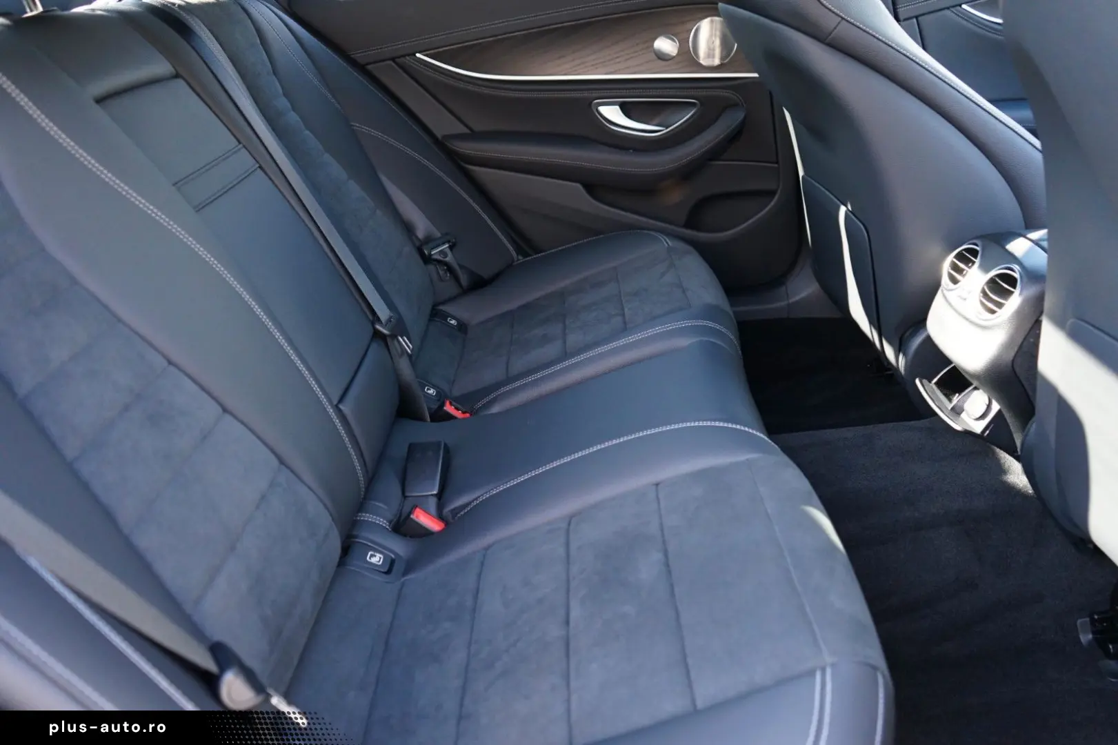 MERCEDES-BENZ E 300 AMG Sport Night Distr HUD LED Avantgarde