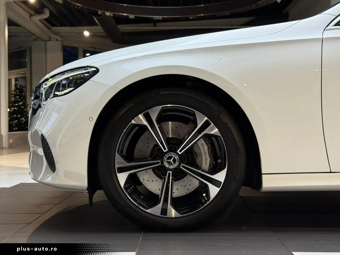 MERCEDES-BENZ E 300 e Avantgarde Advanced Plus Distronic 360