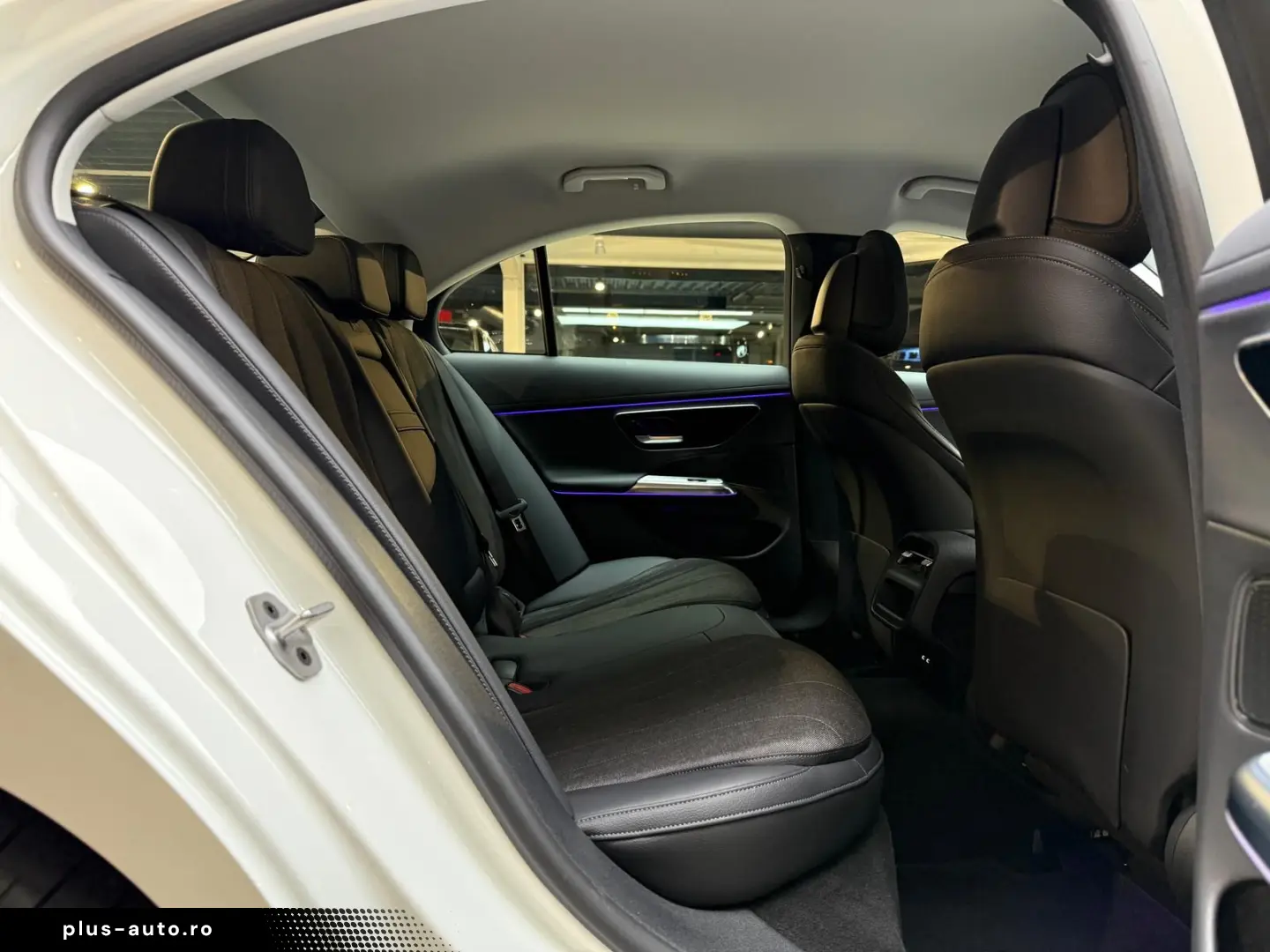 MERCEDES-BENZ E 300 e Avantgarde Advanced Plus Distronic 360