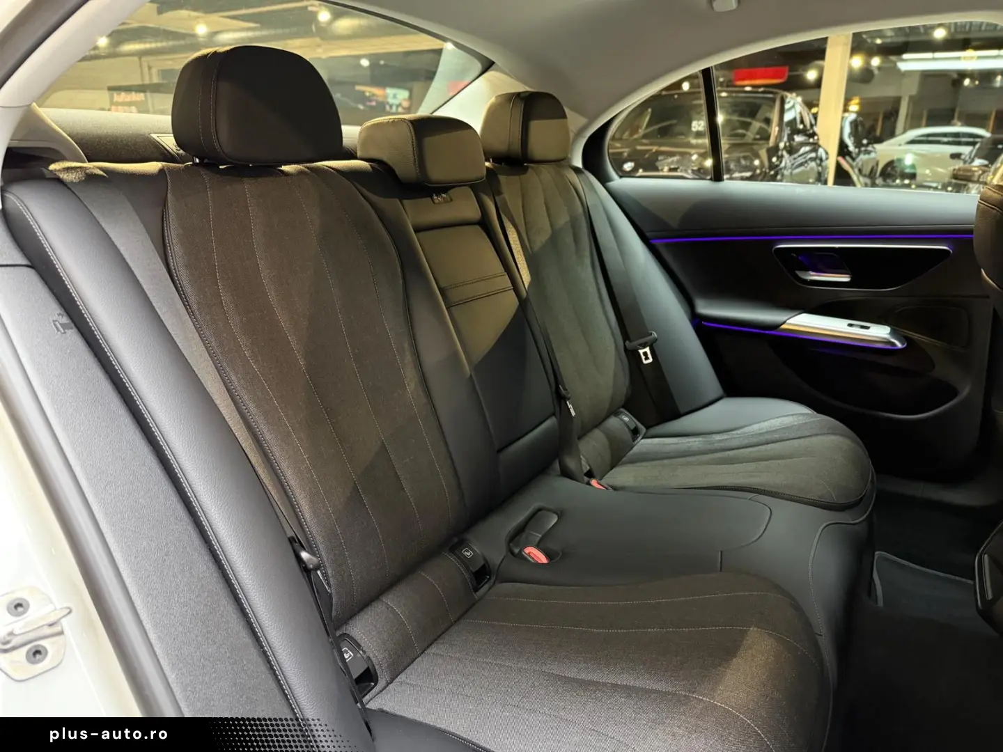 MERCEDES-BENZ E 300 e Avantgarde Advanced Plus Distronic 360