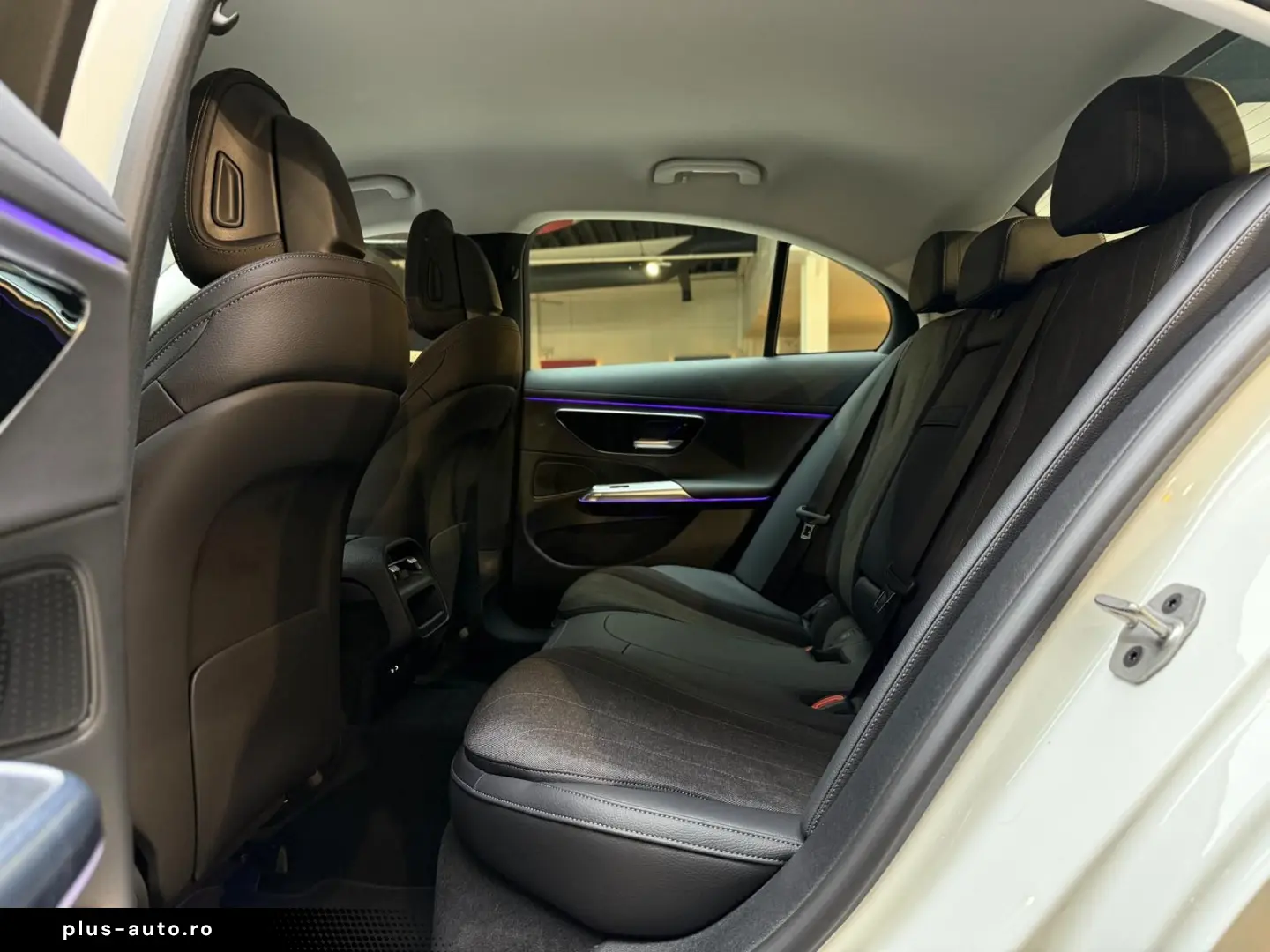 MERCEDES-BENZ E 300 e Avantgarde Advanced Plus Distronic 360