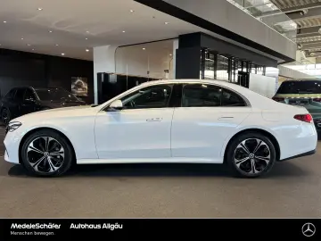 MERCEDES-BENZ E 300 de Avantgarde 19  D-Light 360  Distronic