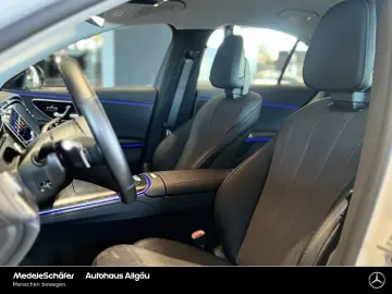 MERCEDES-BENZ E 300 de Avantgarde 19  D-Light 360  Distronic