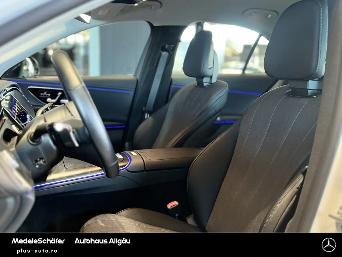 MERCEDES-BENZ E 300 de Avantgarde 19  D-Light 360  Distronic