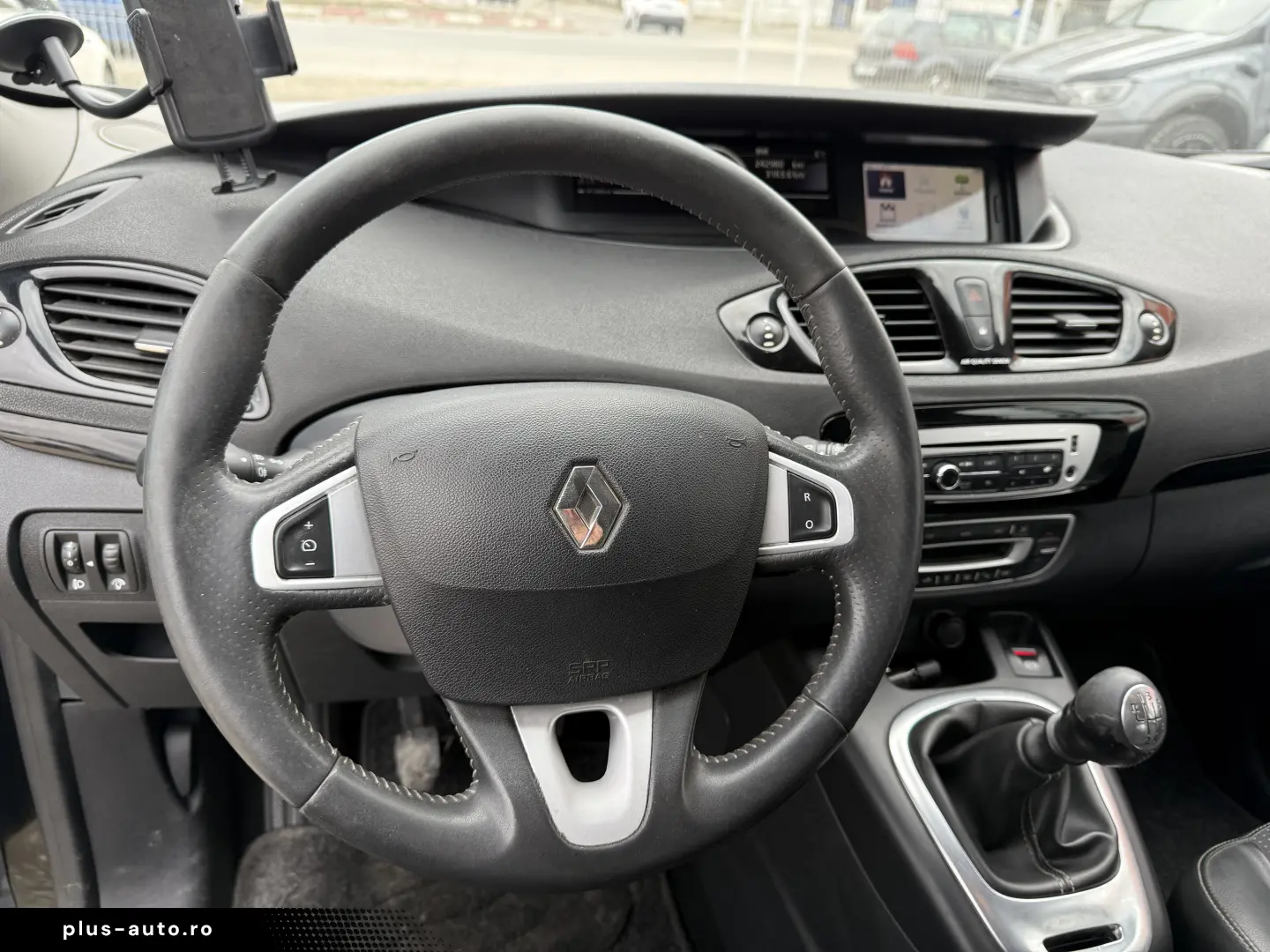 2500e avans 2000e în rate