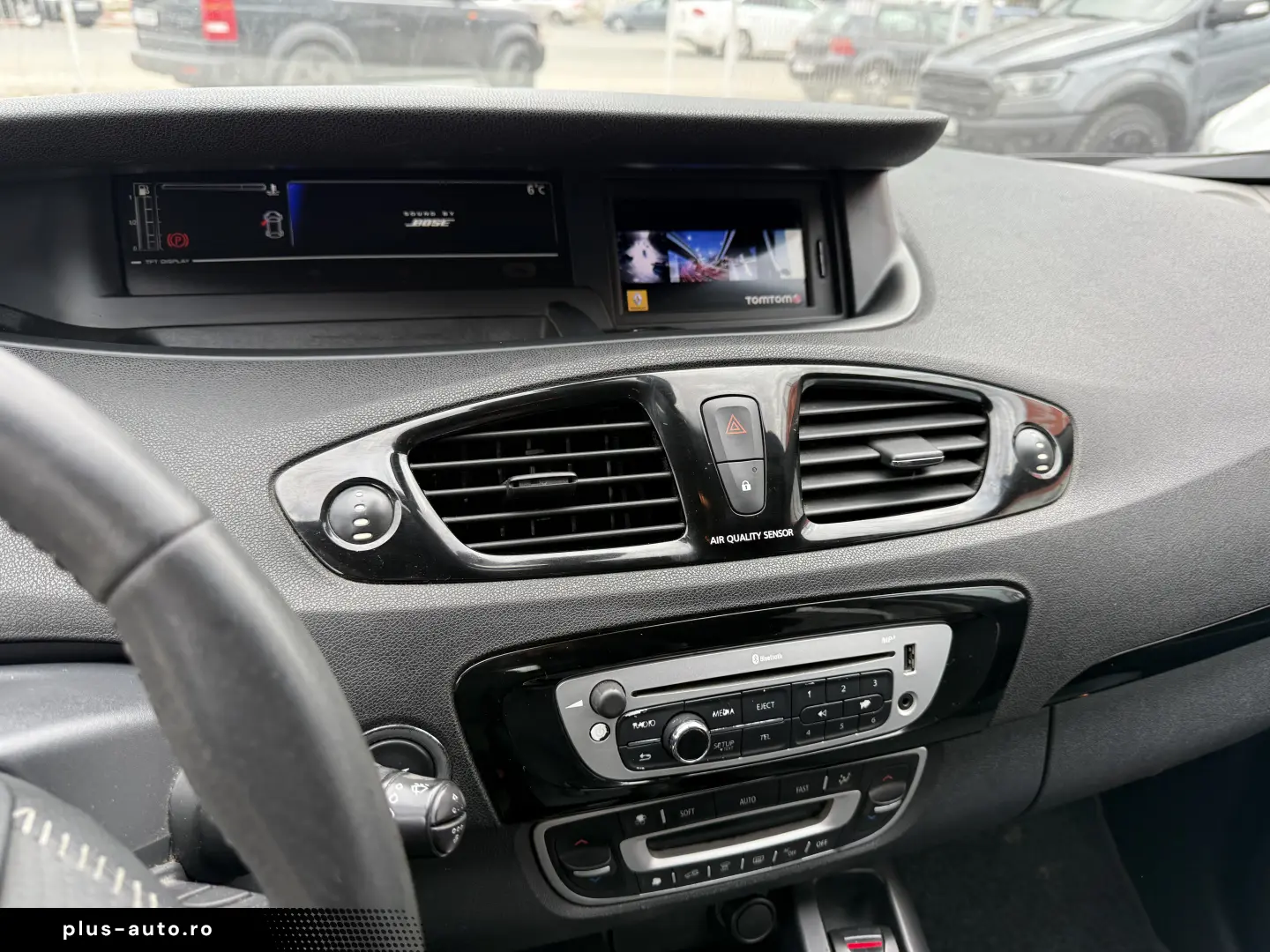 2500e avans 2000e în rate