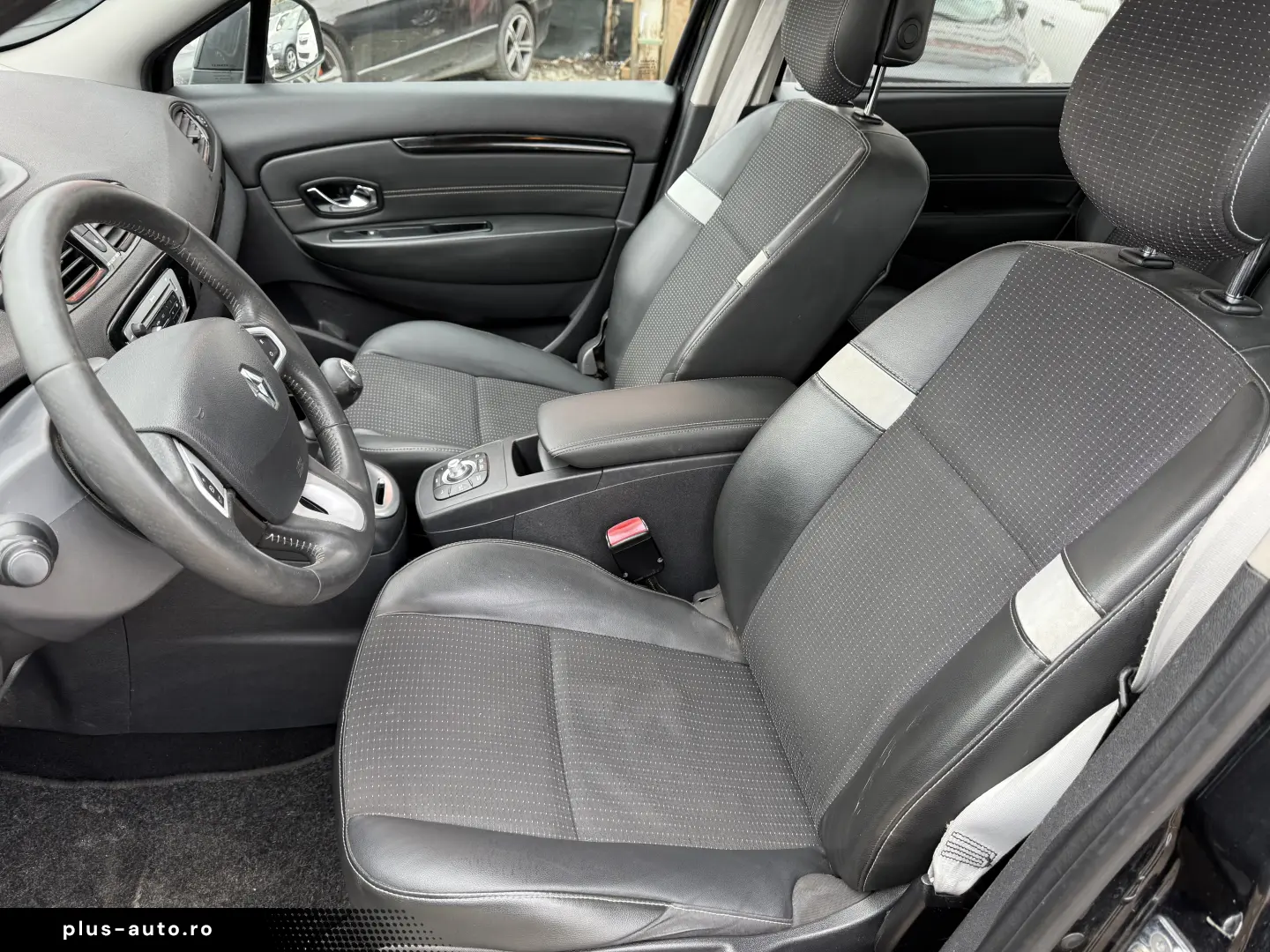 2500e avans 2000e în rate