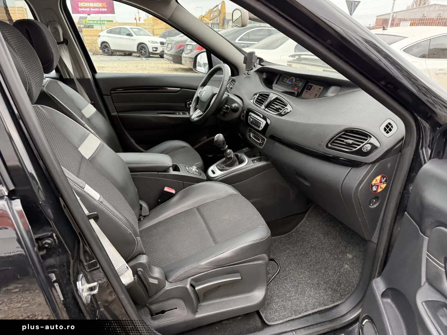 2500e avans 2000e în rate