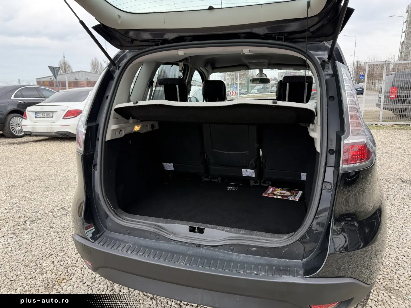 2500e avans 2000e în rate