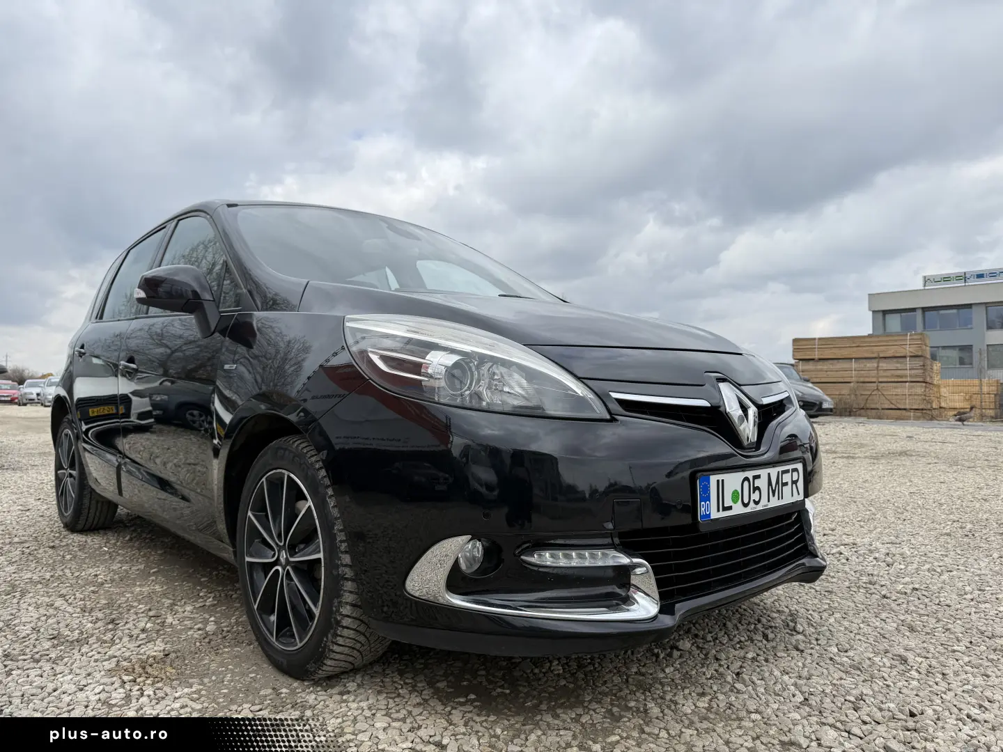 2500e avans 2000e în rate