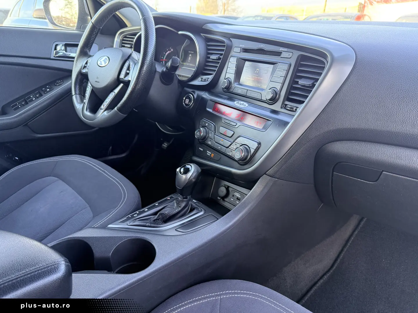 hibrid  5000e avans 5000e în 3 luni