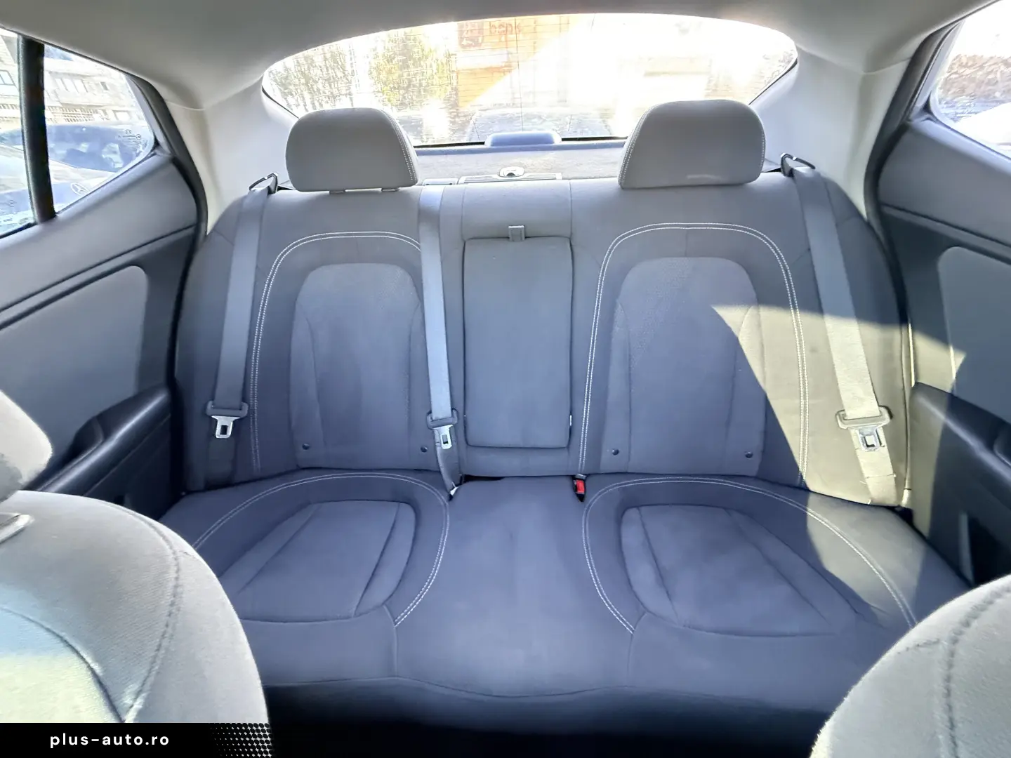 hibrid  5000e avans 5000e în 3 luni