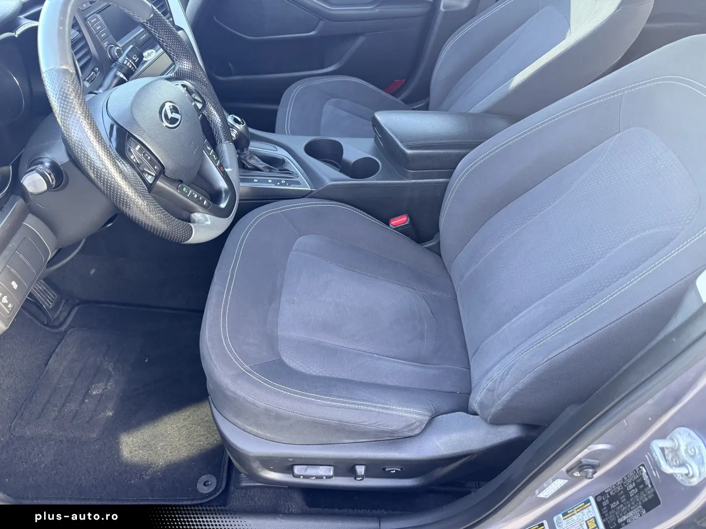 hibrid  5000e avans 5000e în 3 luni