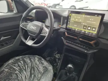 DACIA DUSTER 1.2 TCe MHEV 130CP Extreme 4X4