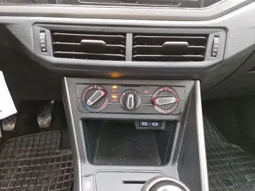 Volkswagen Polo Car Vertical curat Istoric service complet