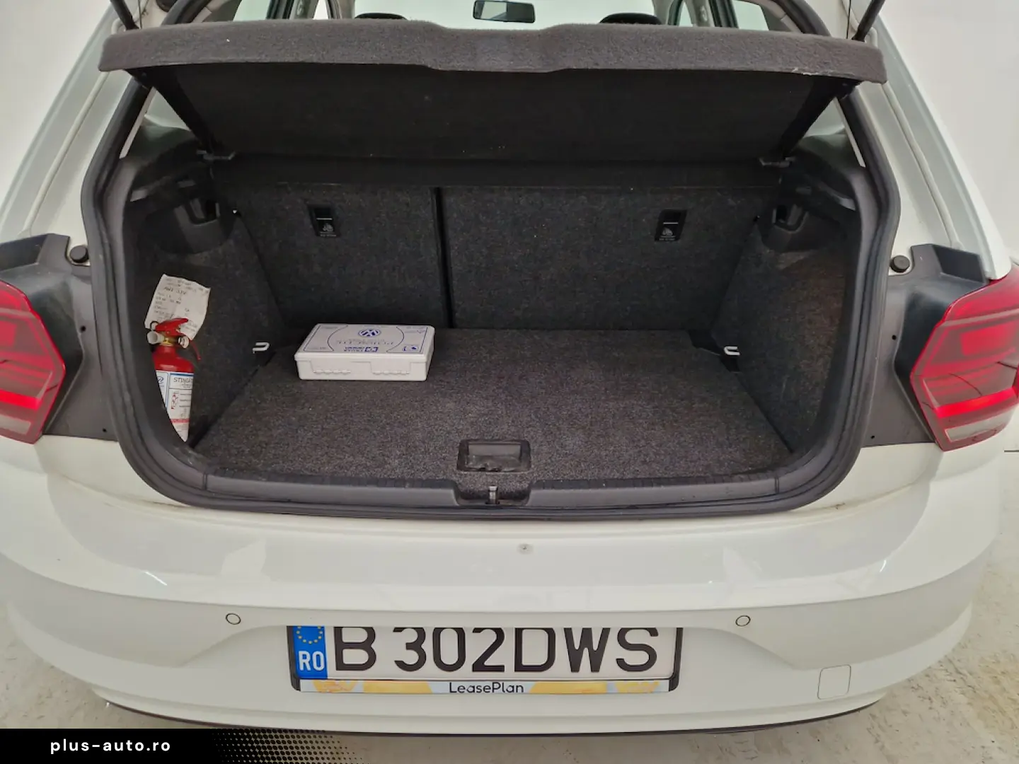 Volkswagen Polo Car Vertical curat Istoric service complet
