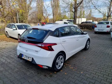HYUNDAI i20 – Car Vertical curat  Istoric service complet.