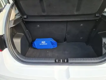 HYUNDAI i20 – Car Vertical curat  Istoric service complet.