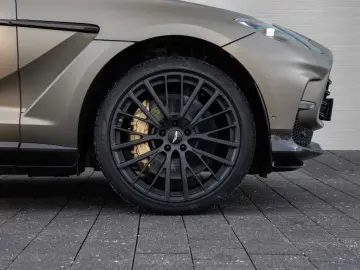 ASTON MARTIN DBX 707 V8 4x4