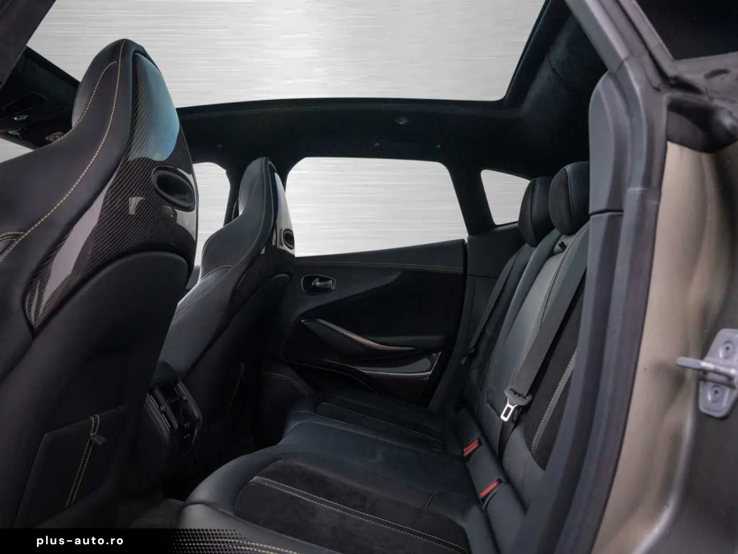 ASTON MARTIN DBX 707 V8 4x4