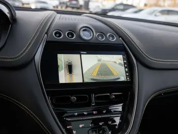 ASTON MARTIN DBX 707 V8 4x4