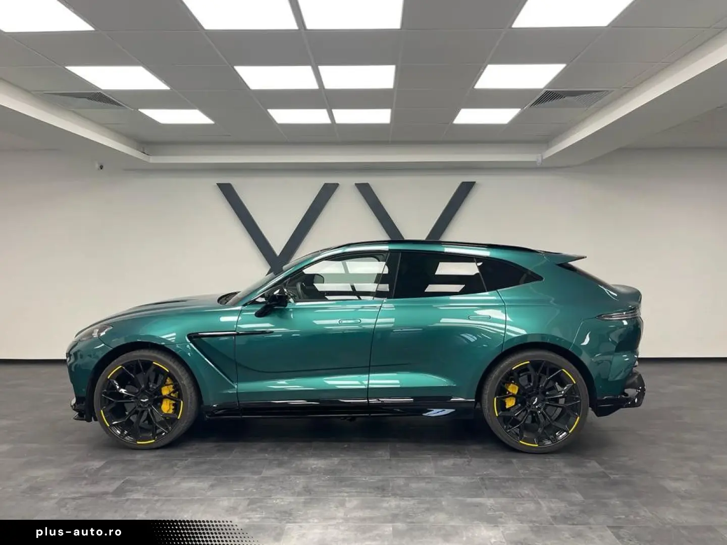 ASTON MARTIN DBX 4.0 V8 DBX707  24