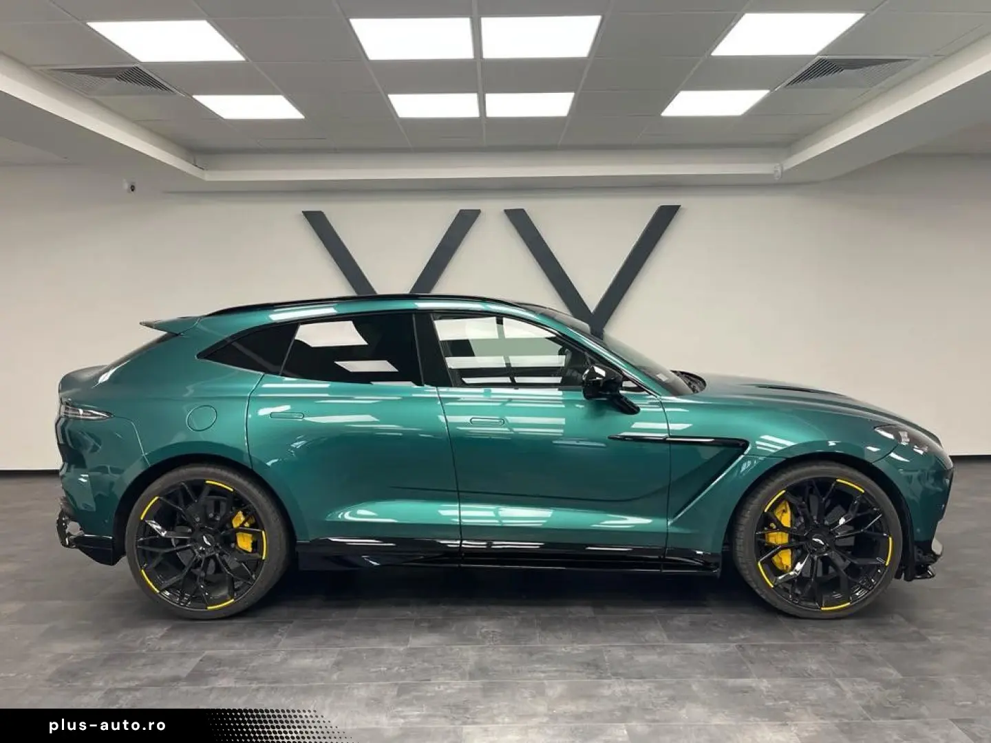 ASTON MARTIN DBX 4.0 V8 DBX707  24
