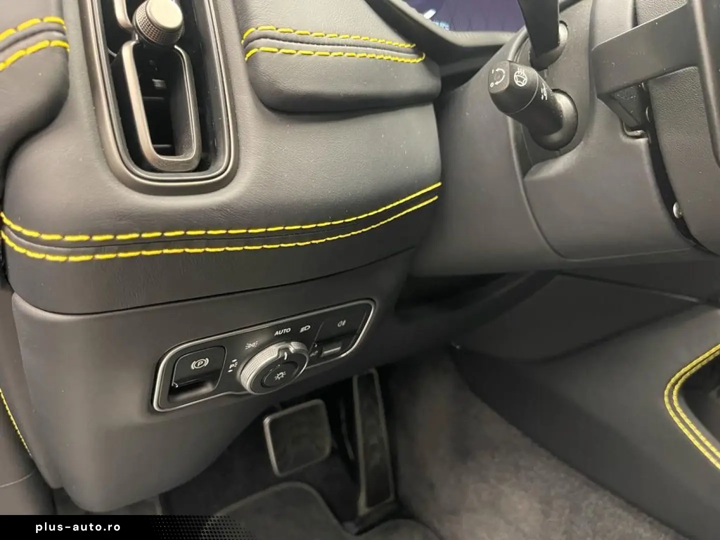 ASTON MARTIN DBX 4.0 V8 DBX707  24