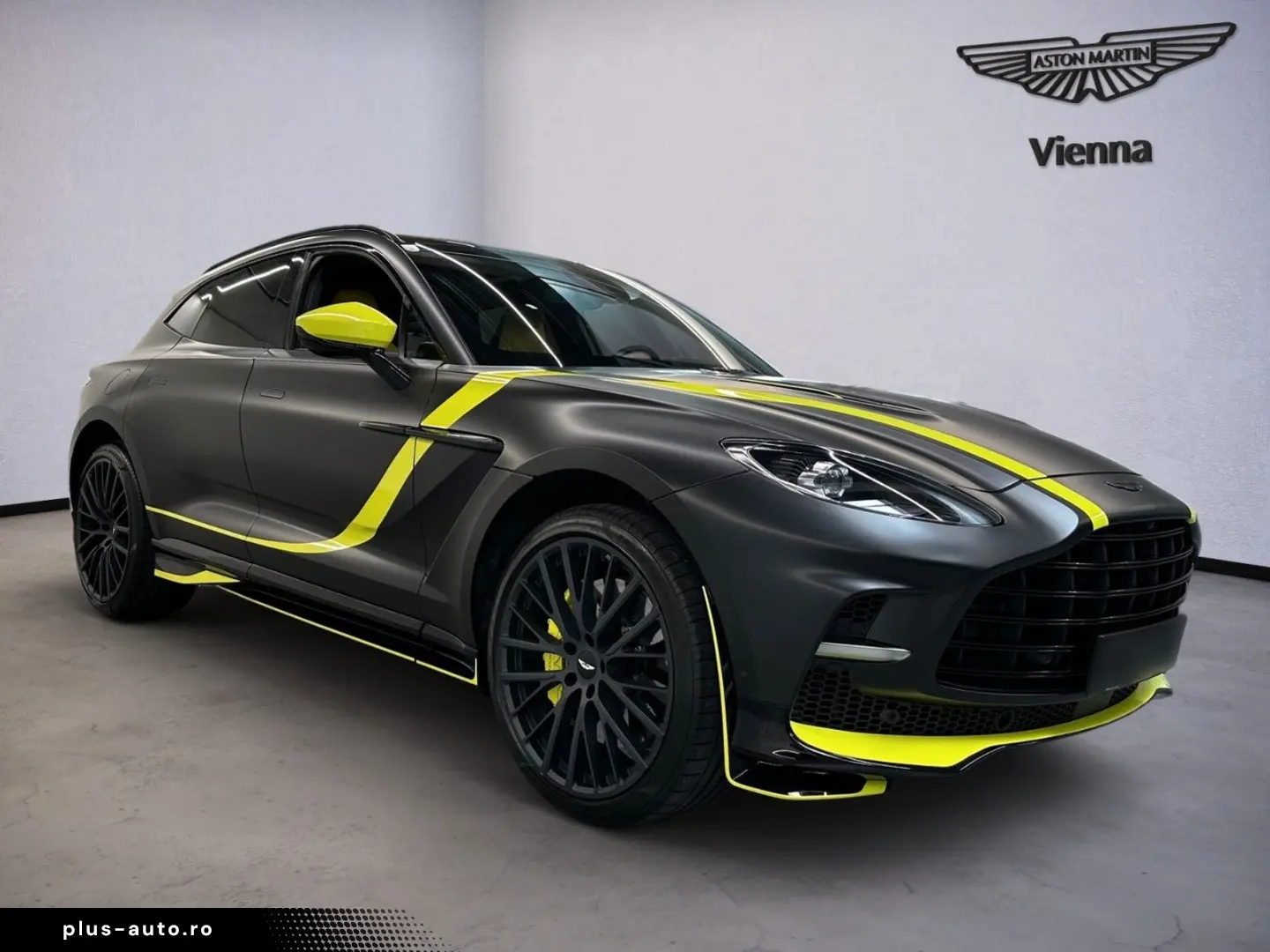 ASTON MARTIN DBX707   Q AMR Inspired   QuickSilver