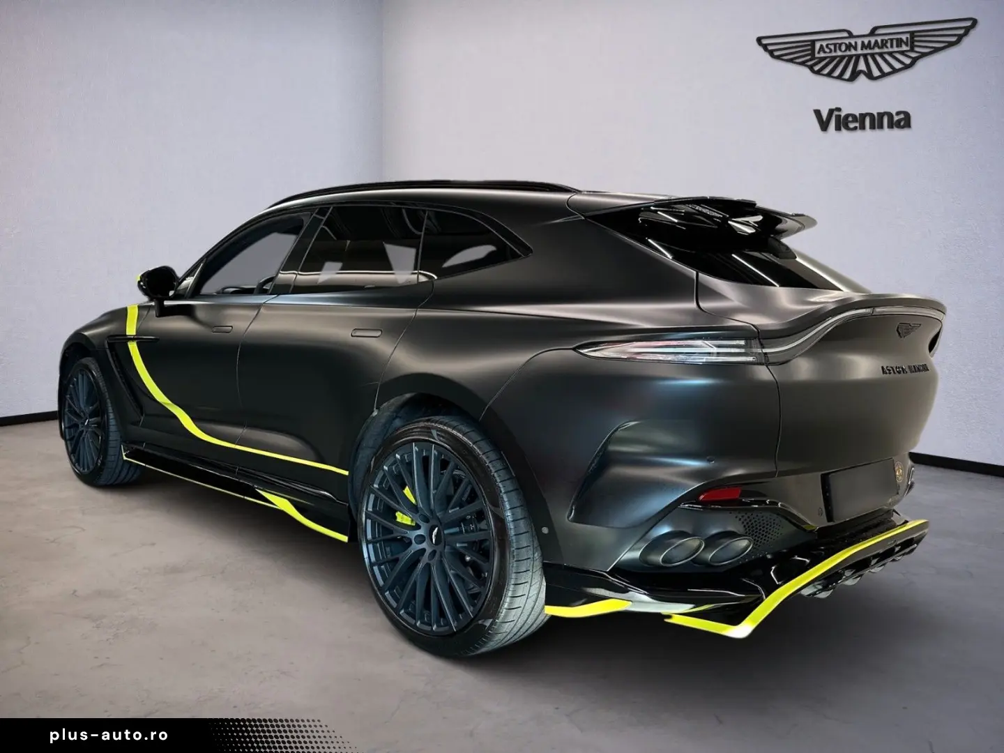 ASTON MARTIN DBX707   Q AMR Inspired   QuickSilver