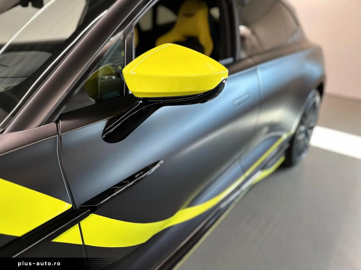 ASTON MARTIN DBX707   Q AMR Inspired   QuickSilver