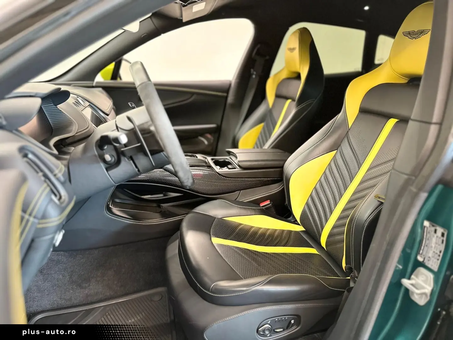 ASTON MARTIN DBX707   Q AMR Inspired   QuickSilver